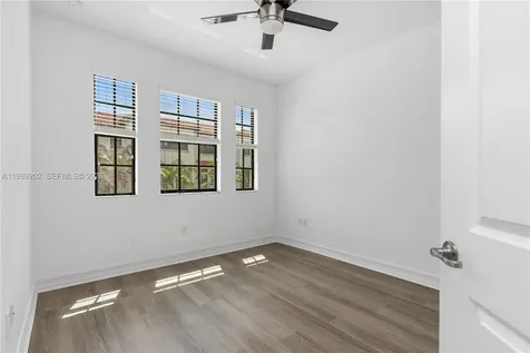 11524 SW 16th Street Pembroke Pines FL 33025