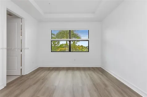 11524 SW 16th Street Pembroke Pines FL 33025