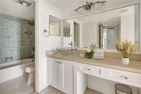 20100 W Country Club Drive Aventura FL 33180