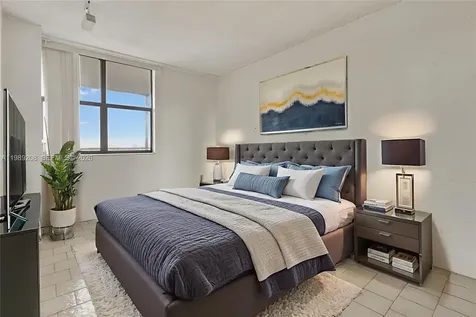 20100 W Country Club Drive Aventura FL 33180