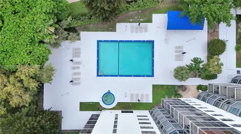 20100 W Country Club Drive Aventura FL 33180