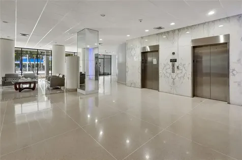 20100 W Country Club Drive Aventura FL 33180