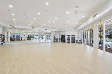 3340 NE 190th Street Aventura FL 33180