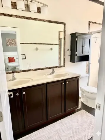 4237 SW 164th Path Miami FL 33185