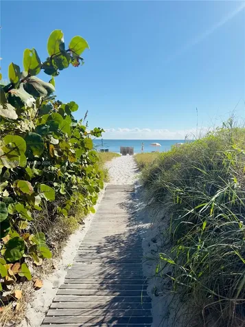 251 Crandon Boulevard Key Biscayne FL 33149