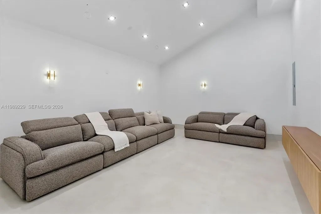 5820 SW 33rd Lane Hollywood FL 33312