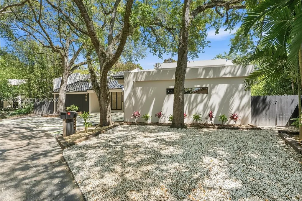 5820 SW 33rd Lane Hollywood FL 33312