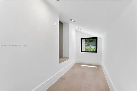 5820 SW 33rd Lane Hollywood FL 33312
