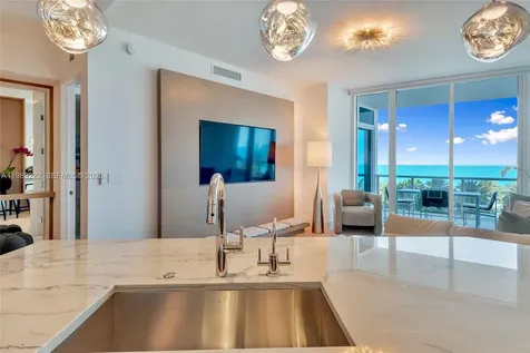 100 S Pointe Drive Miami Beach FL 33139