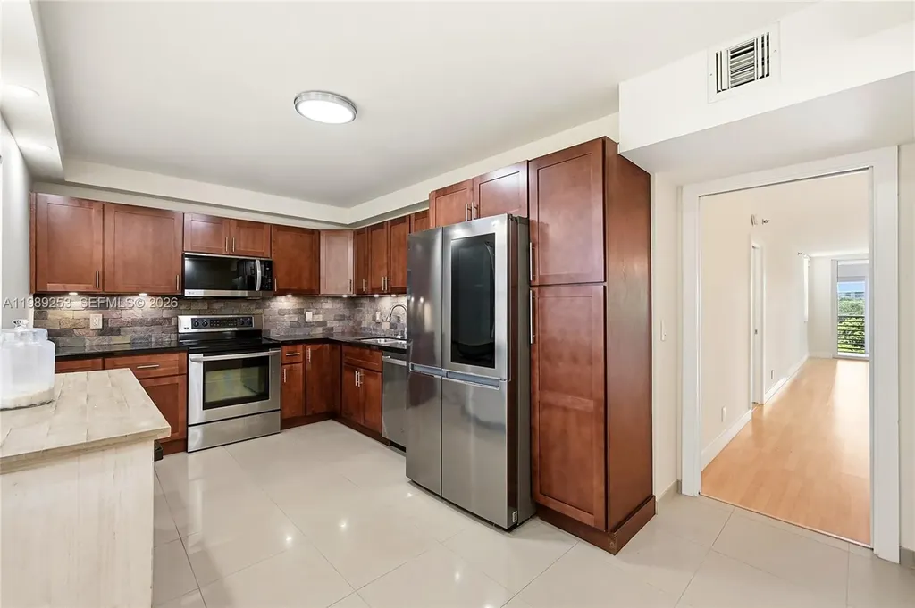 3520 Oaks Way Pompano Beach FL 33069