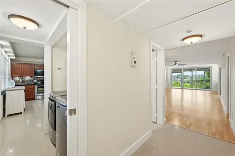 3520 Oaks Way Pompano Beach FL 33069