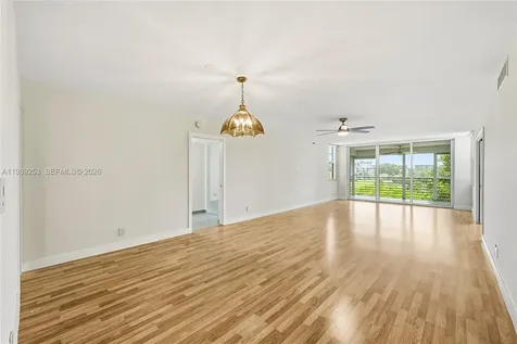 3520 Oaks Way Pompano Beach FL 33069