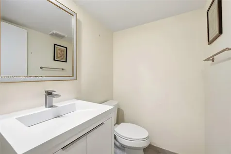 3520 Oaks Way Pompano Beach FL 33069