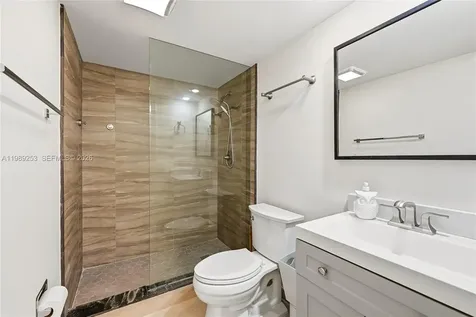 3520 Oaks Way Pompano Beach FL 33069