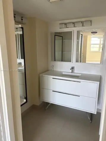 3520 Oaks Way Pompano Beach FL 33069