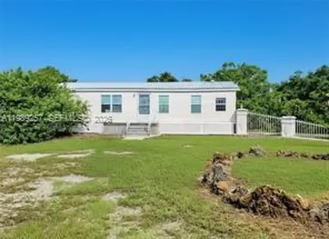 4555 Pioneer 16th Street Clewiston FL 33440
