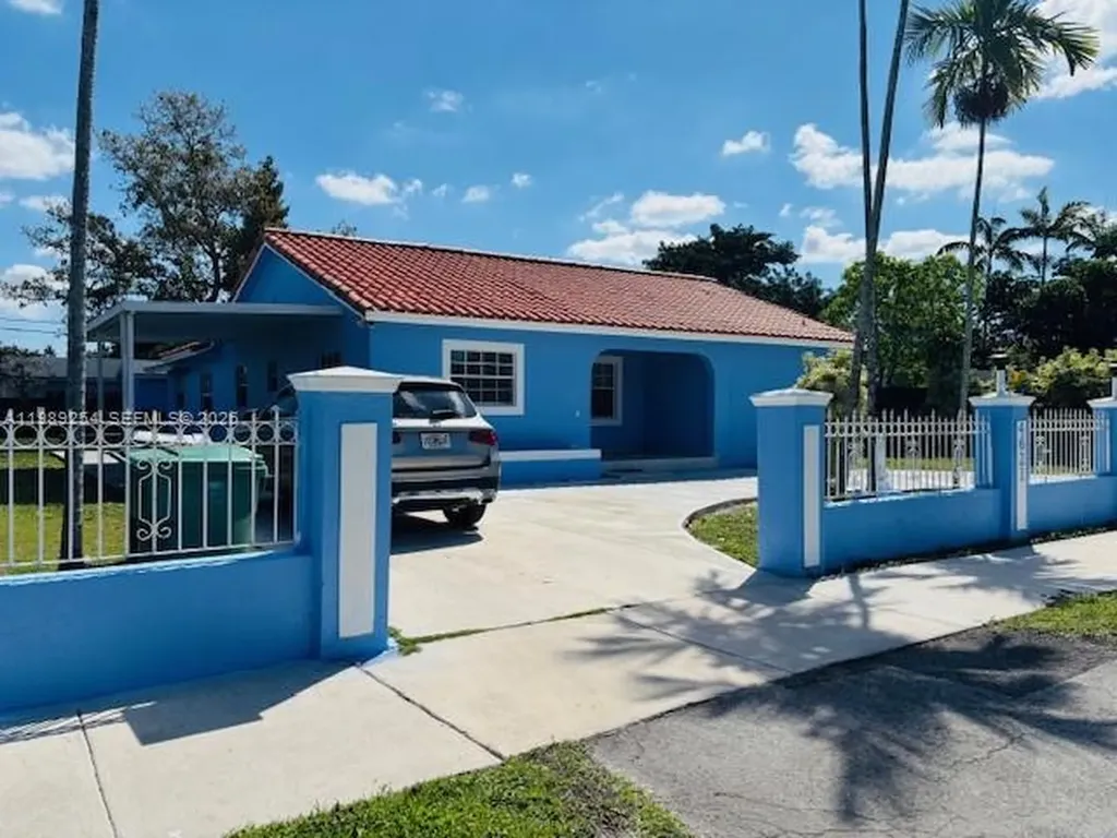 4621 SW 99th Court Miami FL 33165