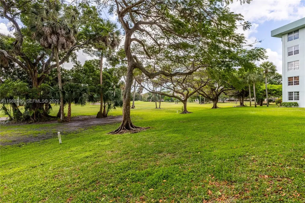806 Cypress Grove Lane Pompano Beach FL 33069