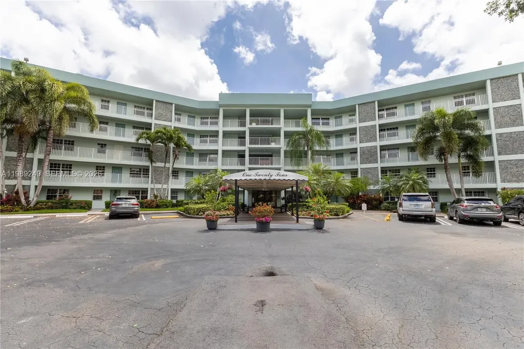 806 Cypress Grove Lane Pompano Beach FL 33069