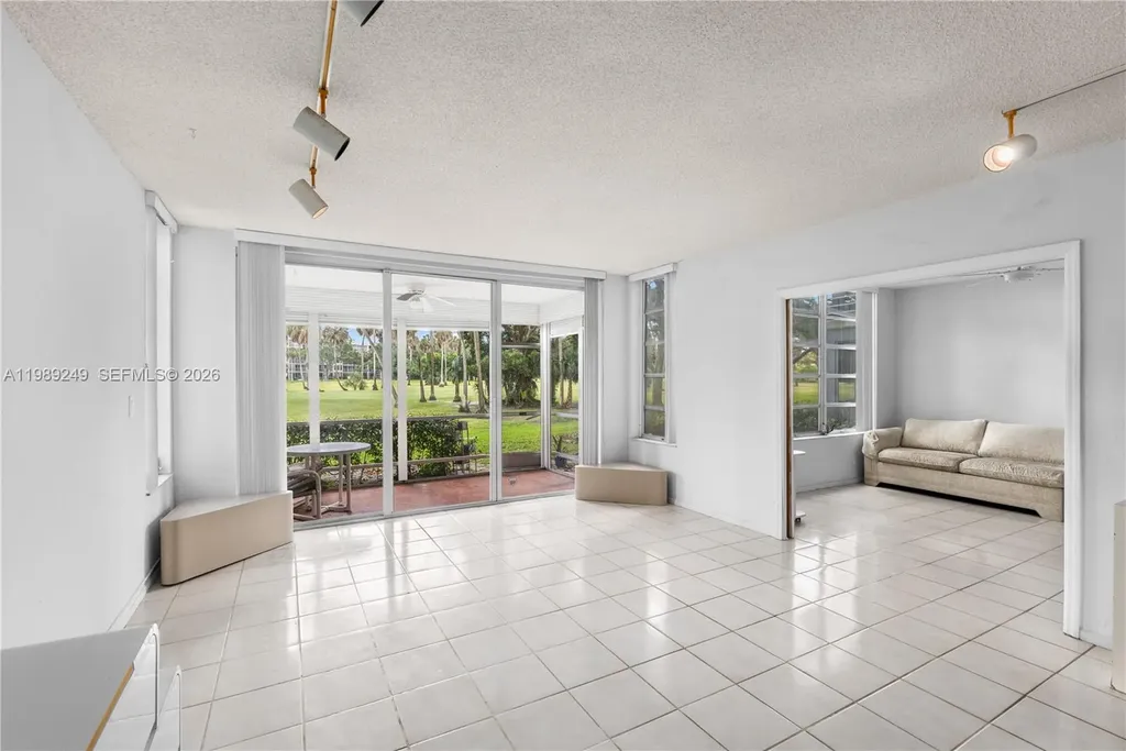 806 Cypress Grove Lane Pompano Beach FL 33069