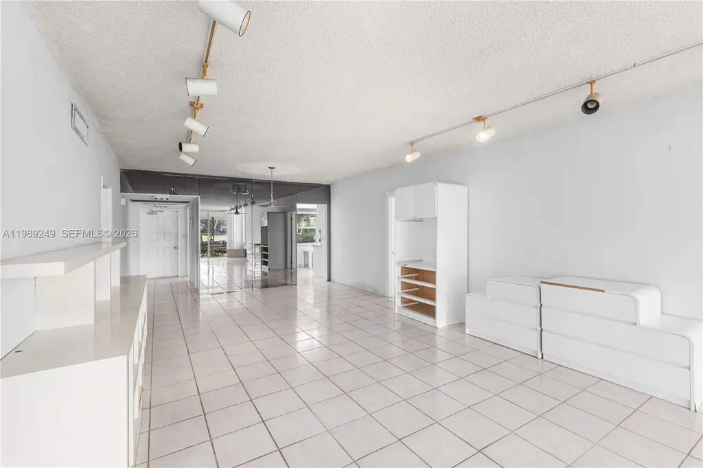 806 Cypress Grove Lane Pompano Beach FL 33069