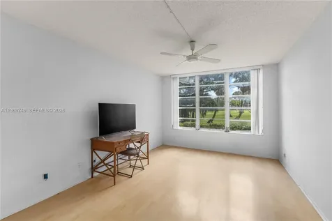 806 Cypress Grove Lane Pompano Beach FL 33069