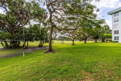 806 Cypress Grove Lane Pompano Beach FL 33069