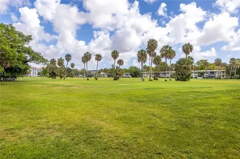 806 Cypress Grove Lane Pompano Beach FL 33069