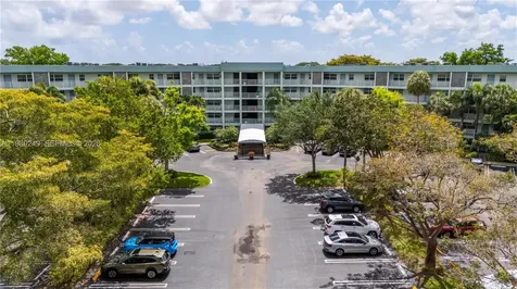 806 Cypress Grove Lane Pompano Beach FL 33069