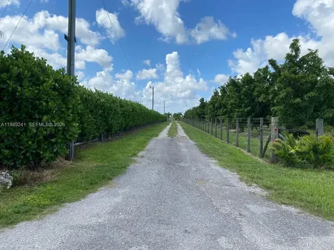 Xxxxx SW 184 Street Miami FL 33187