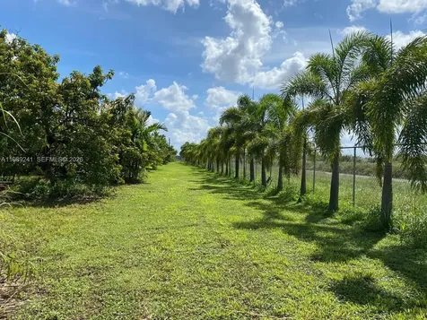 Xxxxx SW 184 Street Miami FL 33187