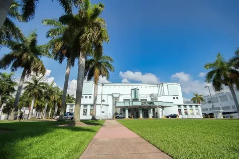 1800 Collins Avenue Miami Beach FL 33139