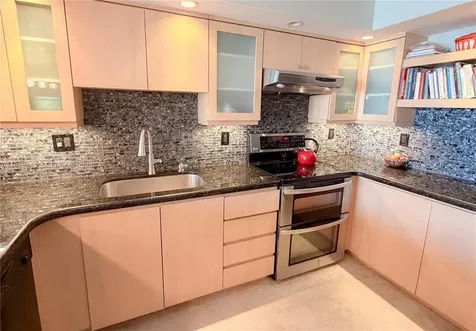 1800 Collins Avenue Miami Beach FL 33139