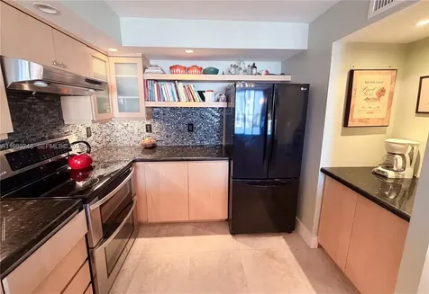1800 Collins Avenue Miami Beach FL 33139