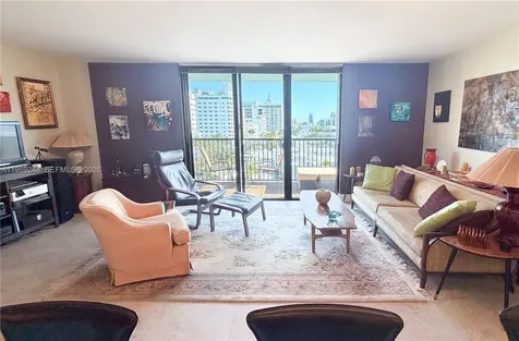 1800 Collins Avenue Miami Beach FL 33139