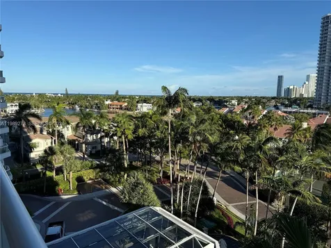 21050 Point Place Aventura FL 33180