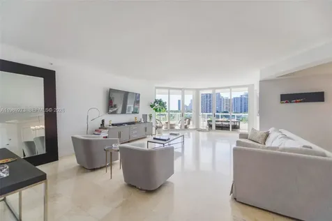 21050 Point Place Aventura FL 33180