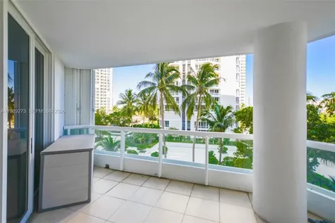 21050 Point Place Aventura FL 33180