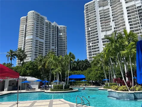 21050 Point Place Aventura FL 33180
