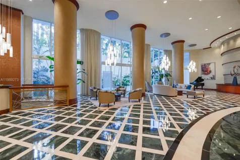 21050 Point Place Aventura FL 33180