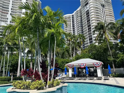 21050 Point Place Aventura FL 33180