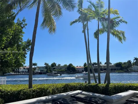 21050 Point Place Aventura FL 33180