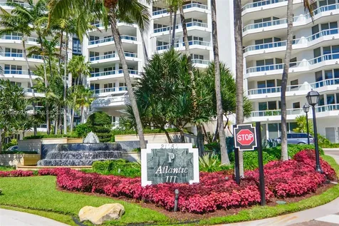 21050 Point Place Aventura FL 33180