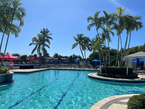 21050 Point Place Aventura FL 33180
