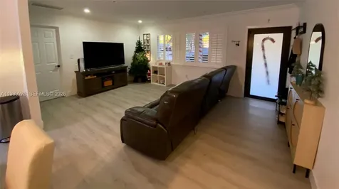 15720 SW 87th Court Palmetto Bay FL 33157