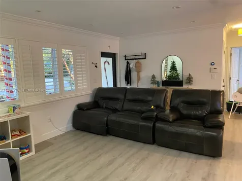 15720 SW 87th Court Palmetto Bay FL 33157