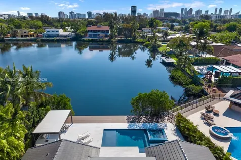 19721 NE 23 Avenue Miami FL 33180