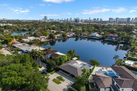 19721 NE 23 Avenue Miami FL 33180