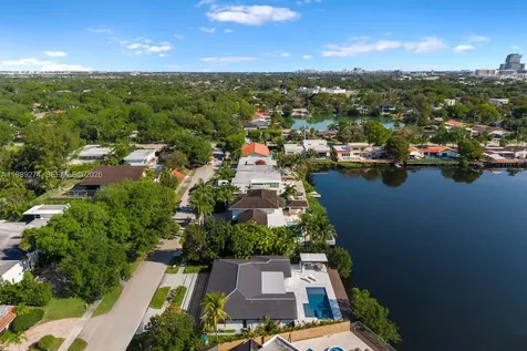 19721 NE 23 Avenue Miami FL 33180