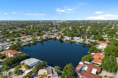 19721 NE 23 Avenue Miami FL 33180